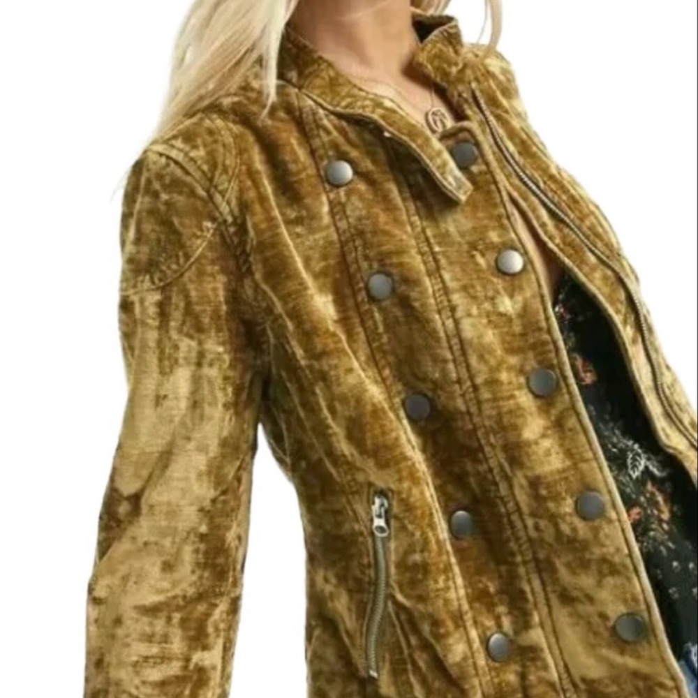 Free People We The Free Dusk Till Dawn Velvet Moto Jacket Warm
Tobacco XS EUC